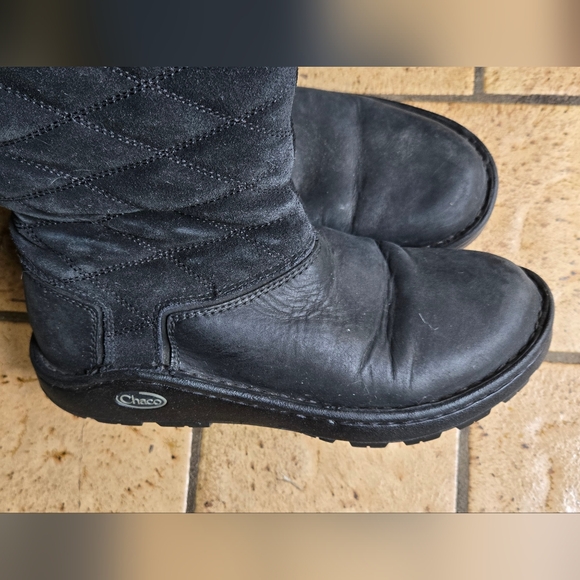 Chaco Women's Black Quilted Boots like new sz7.5 "Vibrum" - Picture 2 of 5